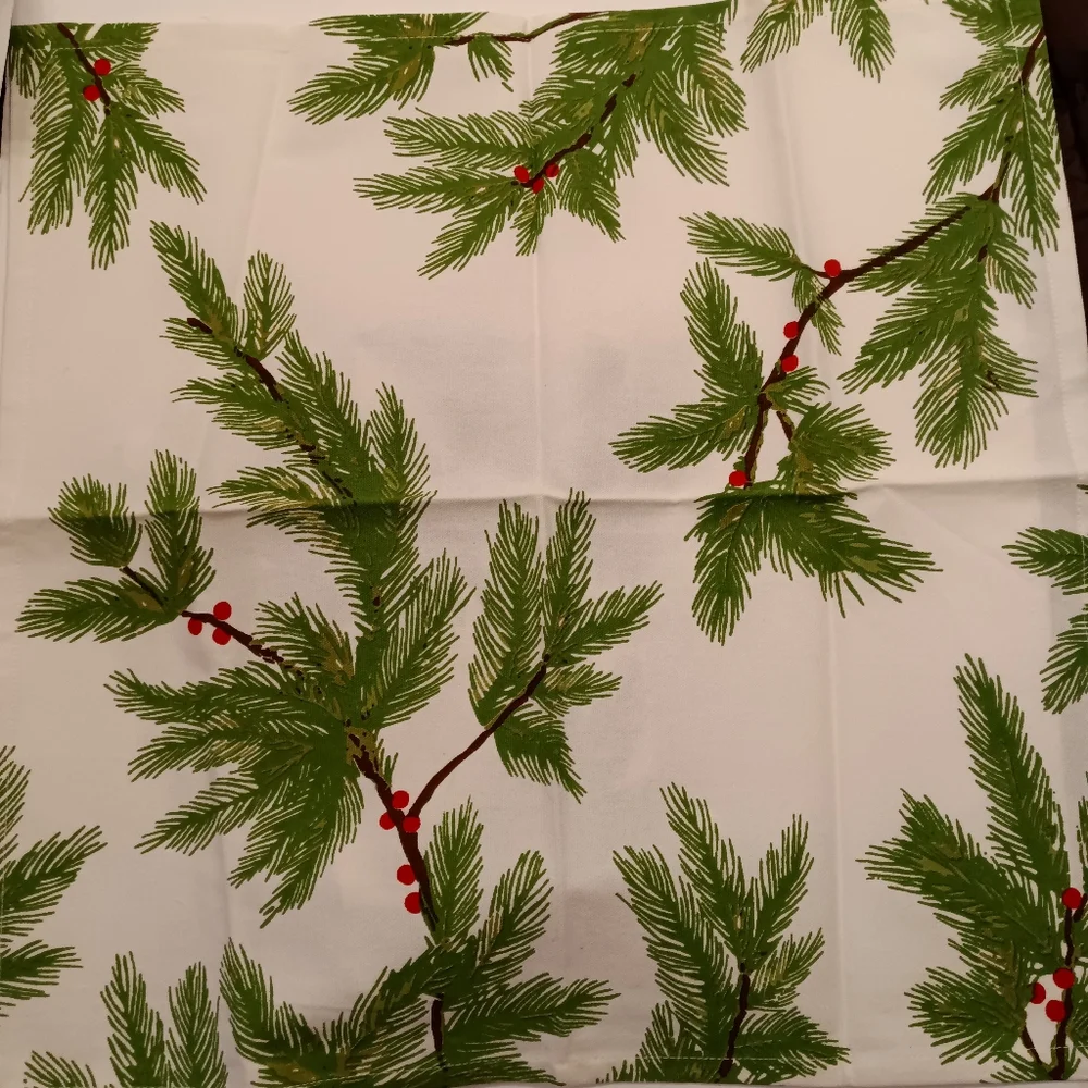 NWOT Crate & Barrel Pinebough Cloth Napkins 21